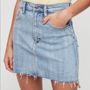 ARITZIA (Wilfred free) DENIM SKIRT
